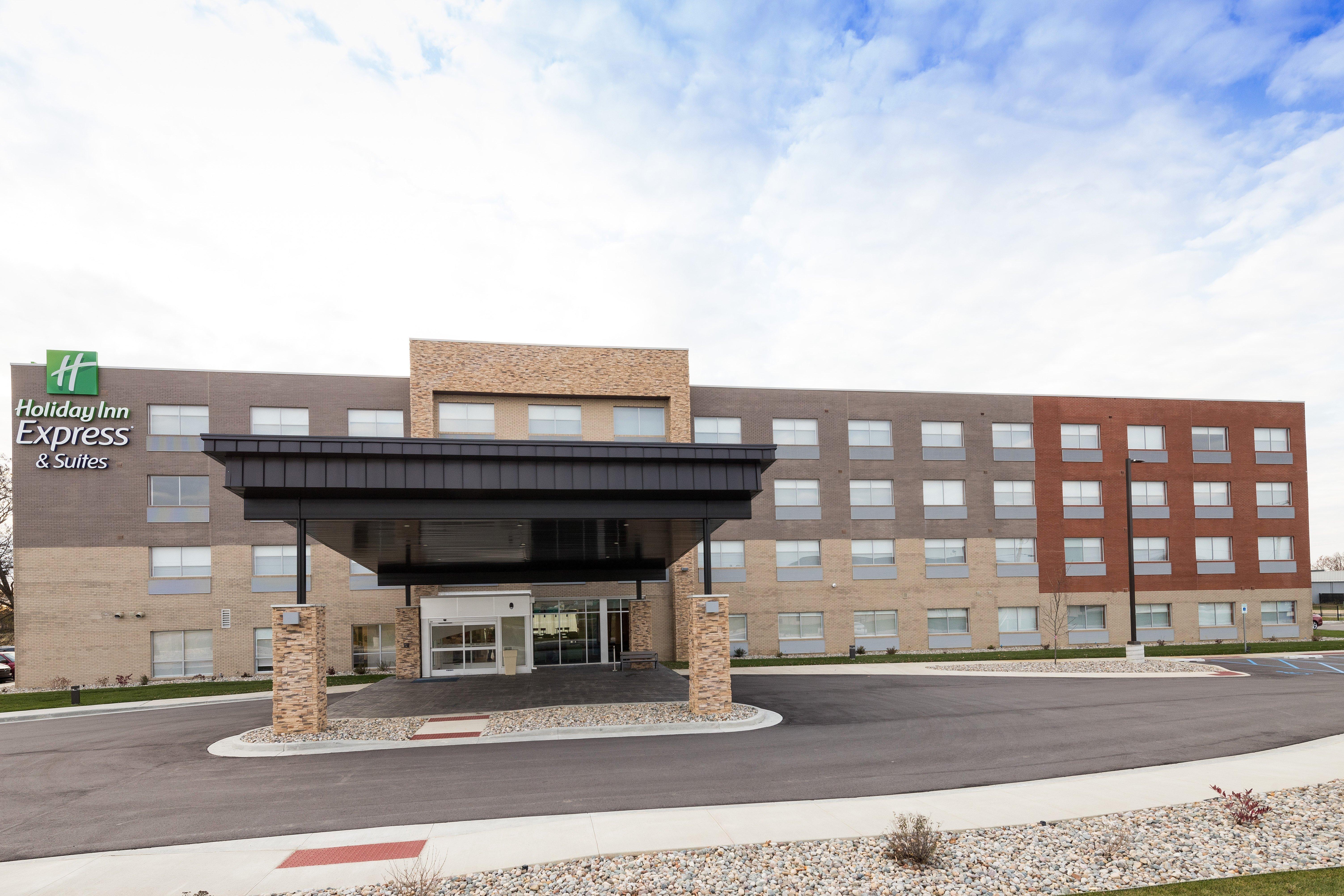 Holiday Inn Express & Suites - Auburn By Ihg Exterior foto
