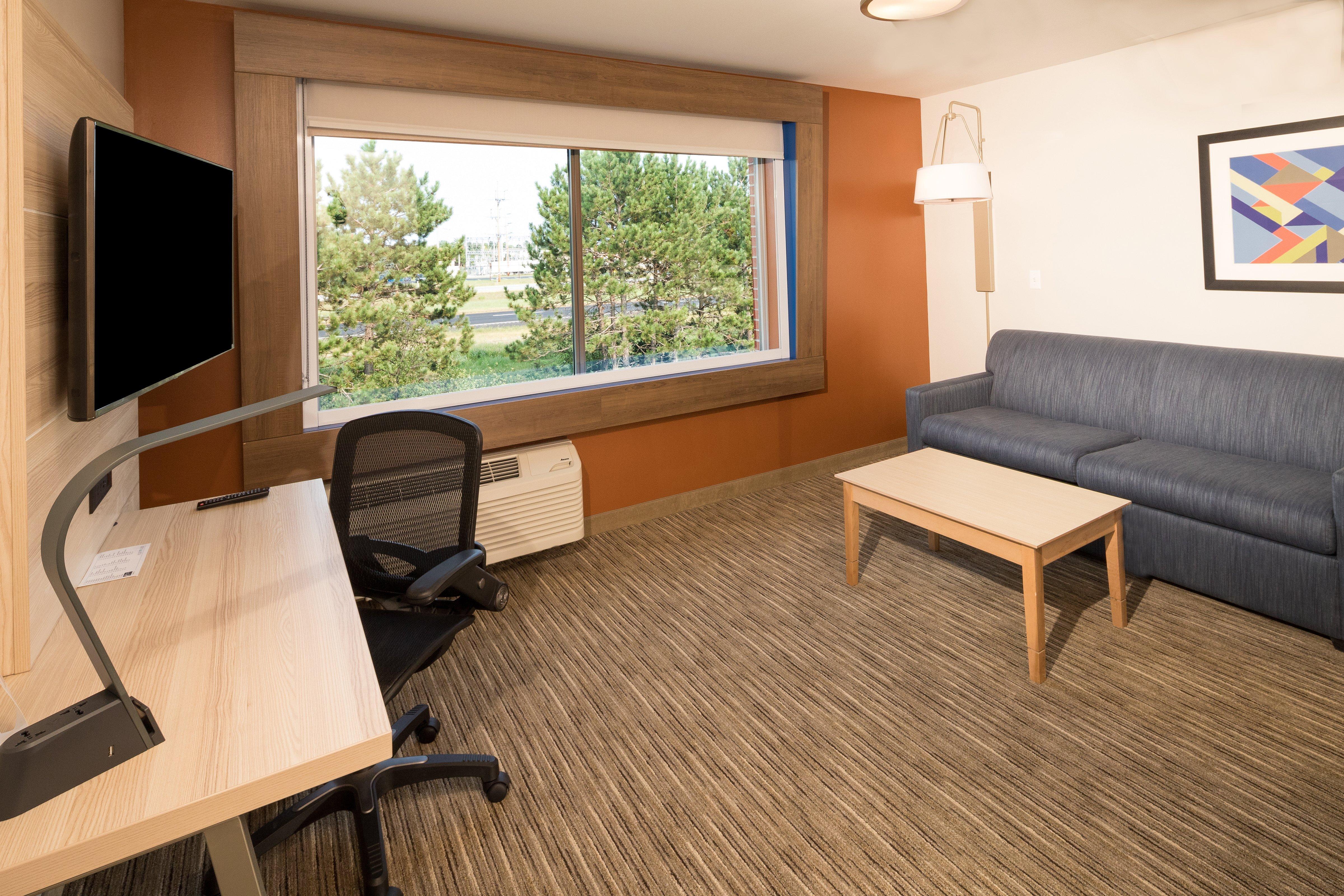 Holiday Inn Express & Suites - Auburn By Ihg Exterior foto
